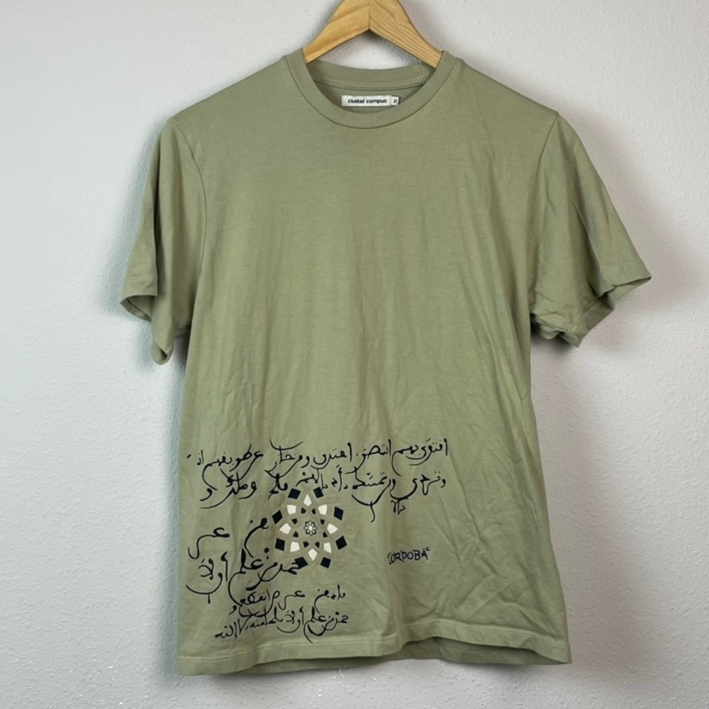 Ciudad‎ Campus Graphic T-Shirt Women S Olive Green Festival Calligraphy Boho